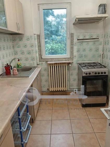 Apartament cu 2 camere nedecomandat în Podu Roș