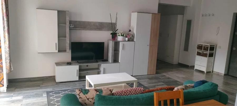 Apartament cu 2 camere semidecomandat, mobilat în Florești