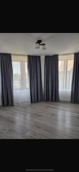 Casă individuală cu 5 camere cu Teren 500 Mp în Costi