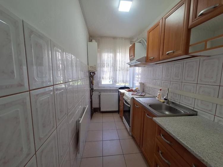 Apartament cu 2 camere nedecomandat în Girocului