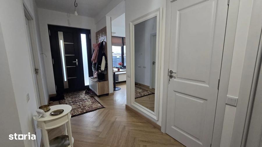 Casă cu 5 camere cu Teren 510 Mp în Rediu