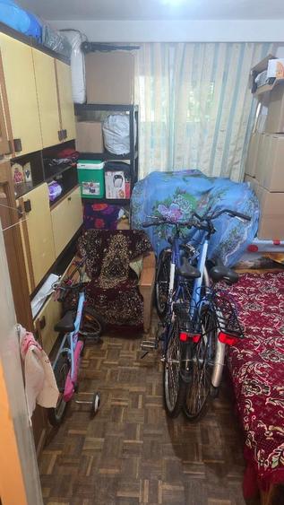 Apartament cu 3 camere semidecomandat în Groapa