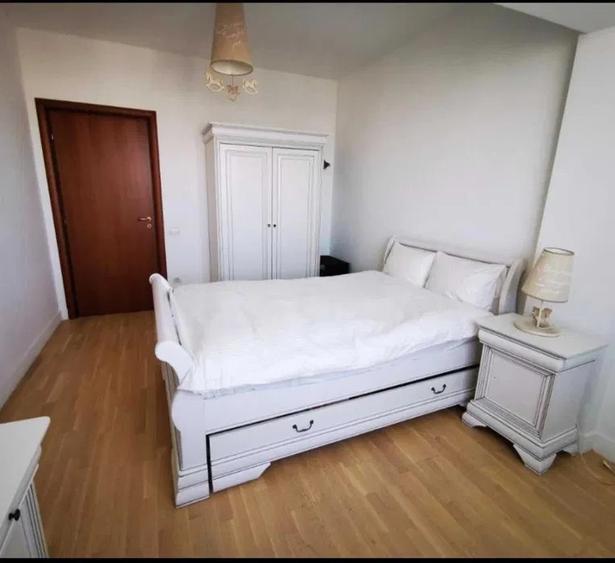 Apartament cu 3 camere semidecomandat, mobilat în Herăstrău