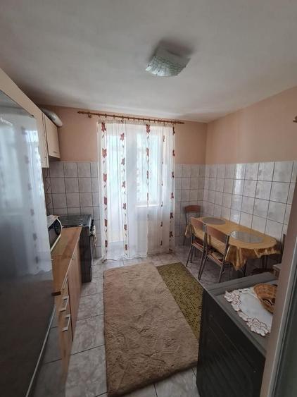 Garsonieră decomandată, mobilată în Turnișor