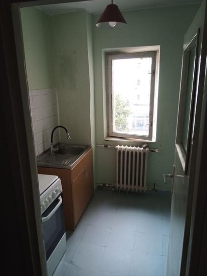 Apartament cu 3 camere decomandat în Gheorghe Lazăr