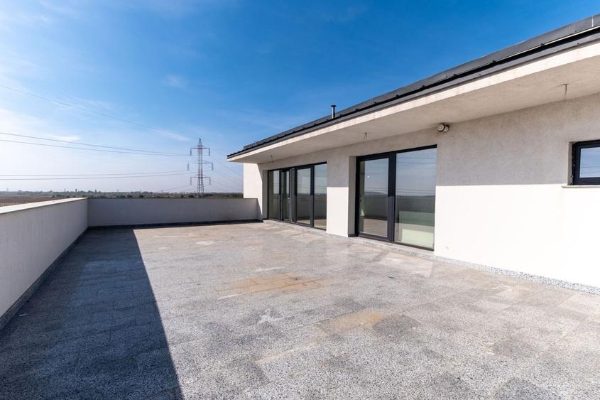 Apartament cu 4 camere semidecomandat în Metalurgiei