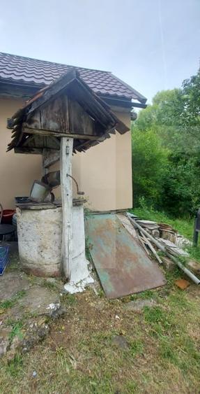 Casă individuală cu 7 camere cu Teren 1980 Mp în Vâlcele