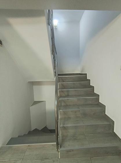Casă individuală cu 9 camere cu Canalizare în Fizicienilor