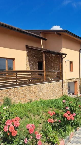 Casă cu 5 camere cu Teren 600 Mp în Șendriceni