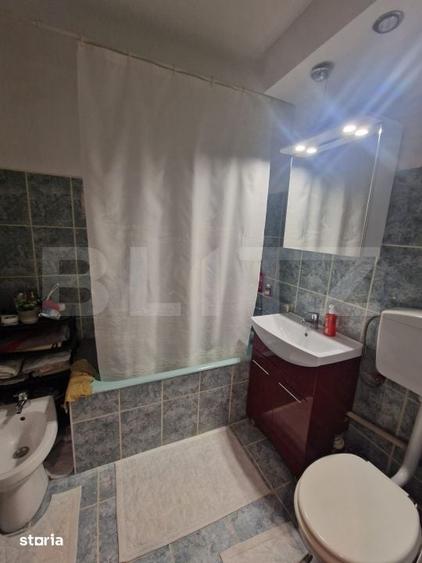 Apartament cu 3 camere decomandat în Ipotești