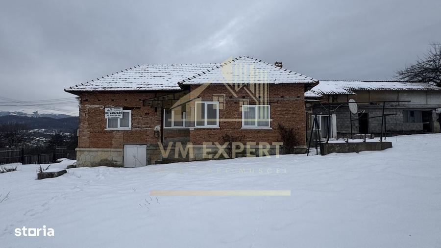 Casă cu 4 camere în Păuleasca