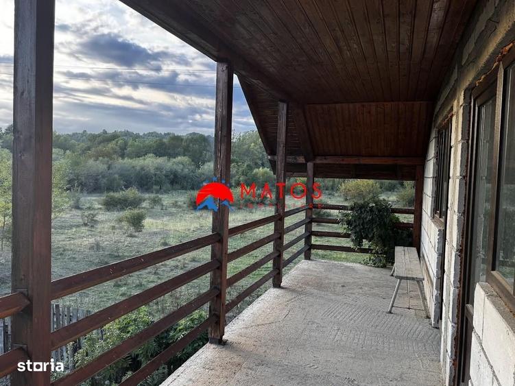 Casă cu 4 camere în Vărbila