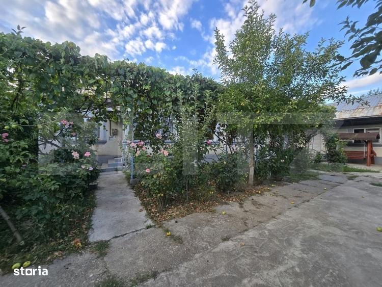 Casă cu 4 camere în Broșteni