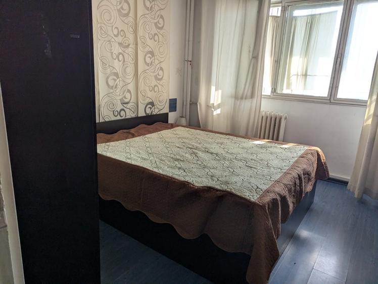 Apartament cu 4 camere decomandat, mobilat în Obor