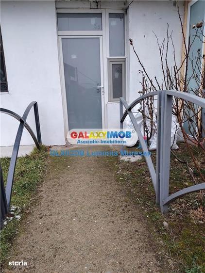 Spațiu comercial, de 15 mp, în Voinești