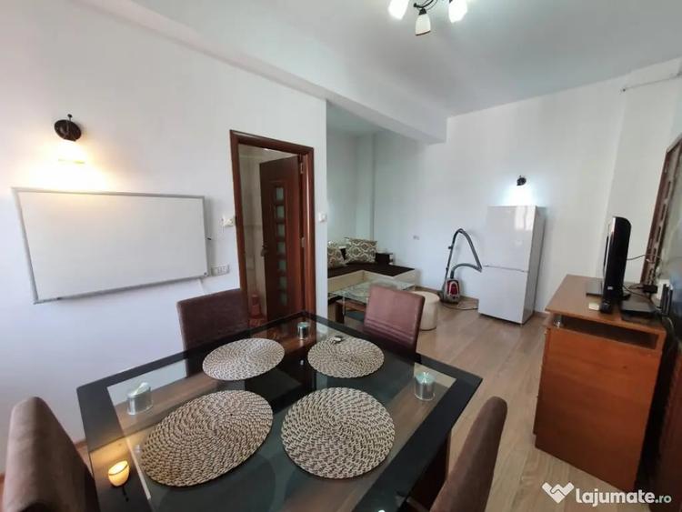 Apartament cu 2 camere semidecomandat în Universitate