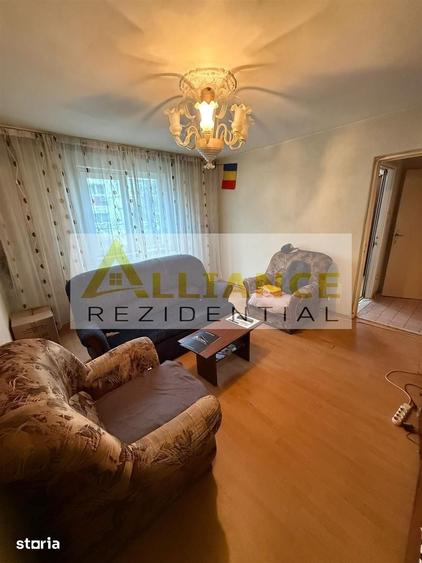 Apartament cu 2 camere semidecomandat în Berceni — fotografia 1