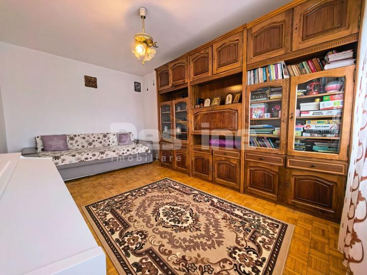 Apartament cu 2 camere decomandat, mobilat în Podul de Piatră
