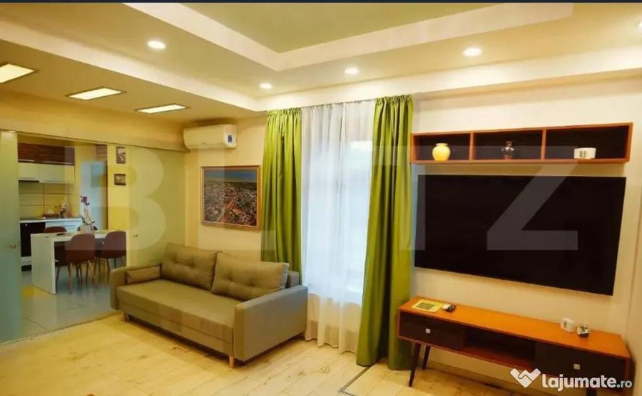 Apartament cu 4 camere decomandat, mobilat în Central