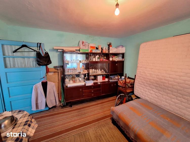 Casă cu 2 camere cu Teren 820 Mp în Sărata