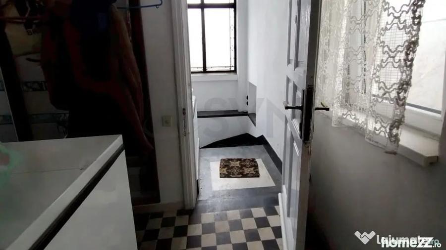Apartament cu 5 camere decomandat în Unirii