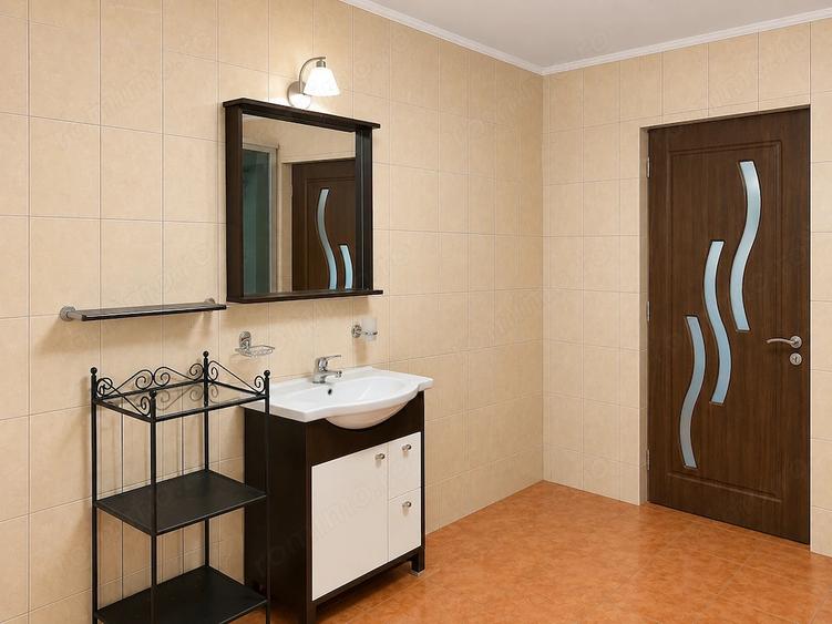 Casă cu 4 camere cu Teren 2000 Mp în Negrea