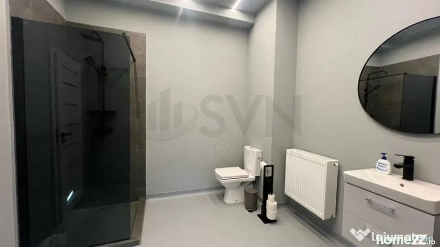 Casă cu 8 camere cu Teren 150 Mp în Aviatorilor