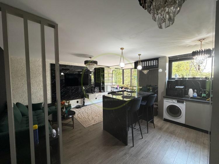 Apartament cu 2 camere, mobilat în Calea București