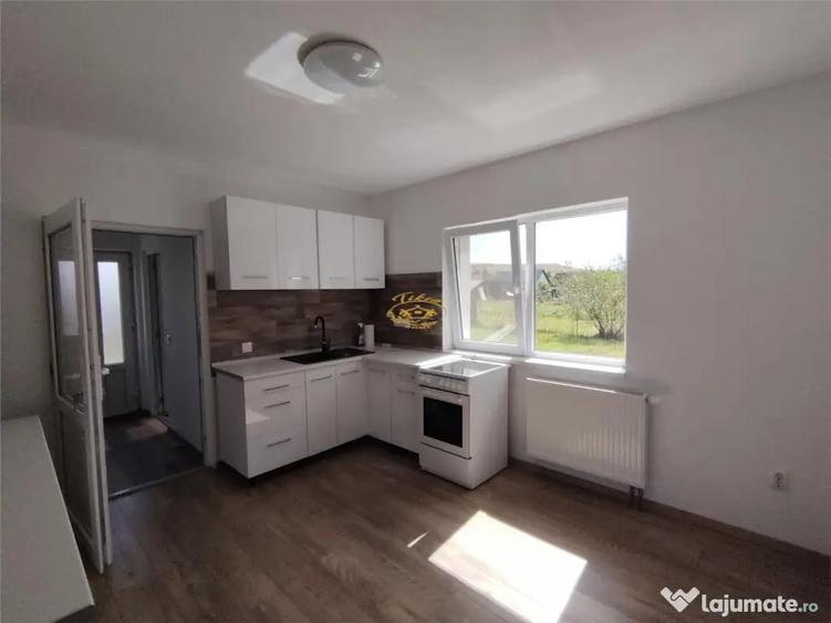 Casă cu 2 camere cu Teren 422 Mp în Vale