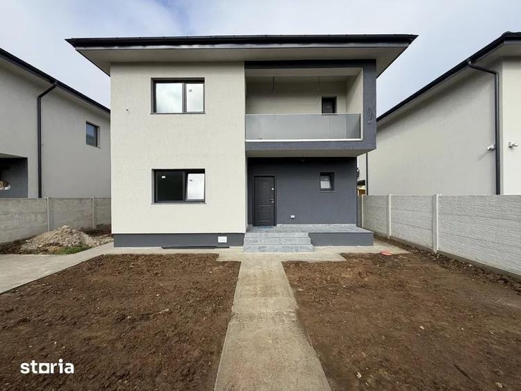 Casă cu 4 camere cu Teren 450 Mp în Clinceni
