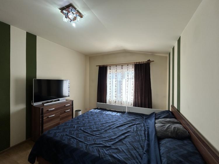 Apartament cu 3 camere decomandat, mobilat în Dâmbovița