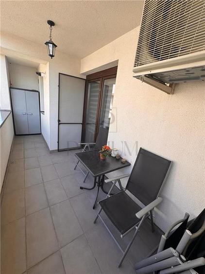 Apartament cu 3 camere decomandat în Giroc