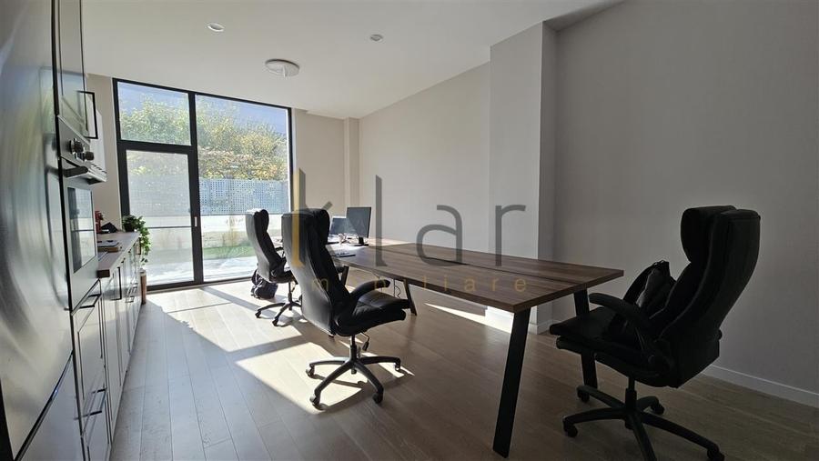 Apartament cu 3 camere semidecomandat, mobilat în Calea Turzii