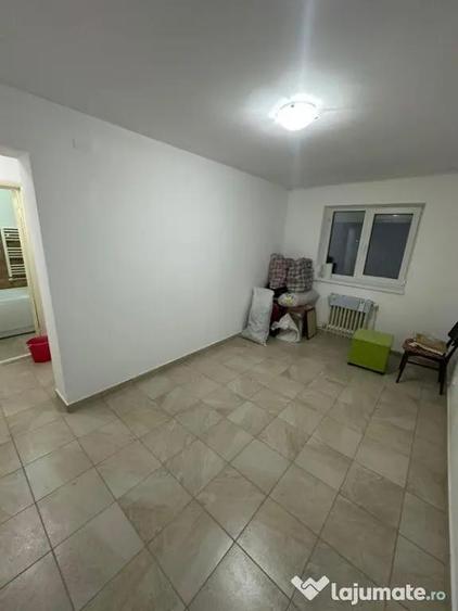 Garsonieră decomandată în Tomești