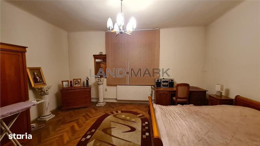 Casă cu 4 camere în Bălcescu