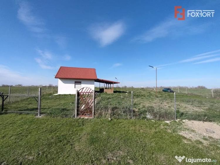 Teren de 2600 mp, în Sânmihaiu Român
