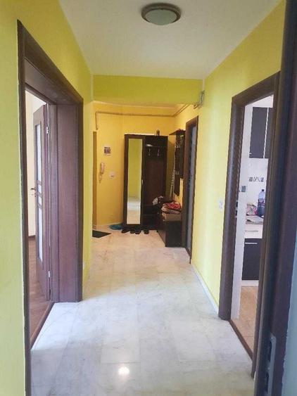 Apartament cu 2 camere decomandat în Nicolina