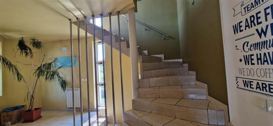 Casă individuală cu 5 camere cu Teren 700 Mp în Tudor