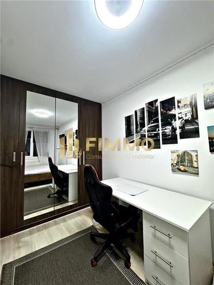 Apartament cu 3 camere semidecomandat, mobilat în Ultracentral