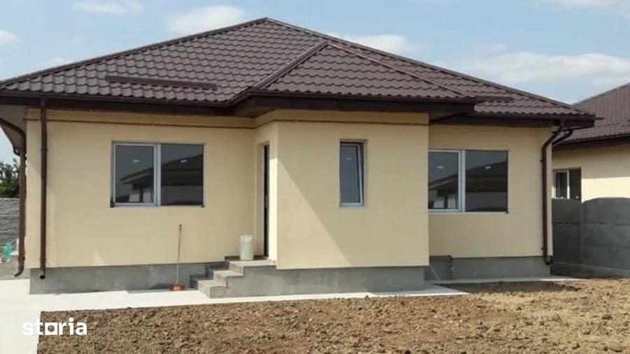 Casă cu 4 camere cu Teren 400 Mp în Clinceni