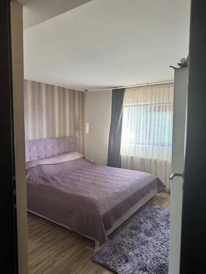 Casă cu 4 camere cu Teren 450 Mp în Domnești