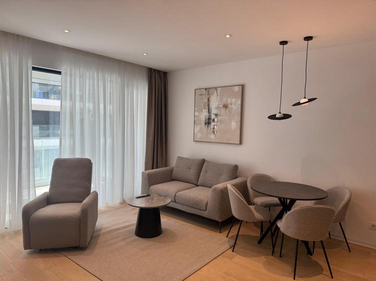 Apartament cu 2 camere decomandat în Barbu Văcărescu