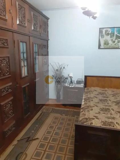 Apartament cu 2 camere semidecomandat, mobilat în Universitate