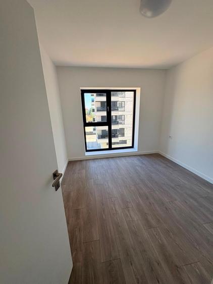 Apartament cu 2 camere semidecomandat în Gara de Est