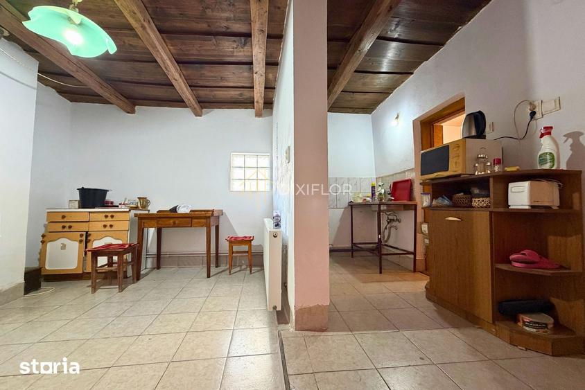 Casă cu 2 camere cu Teren 1518 Mp în Gălești