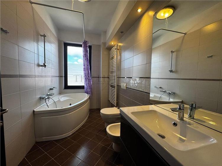 Apartament cu 3 camere decomandat, mobilat în Pipera