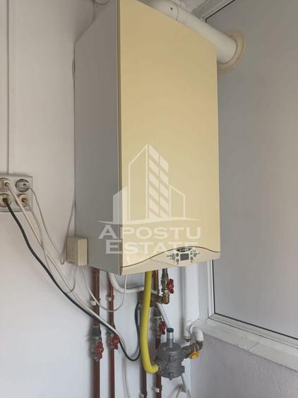 Apartament cu 3 camere semidecomandat, mobilat în Micălaca