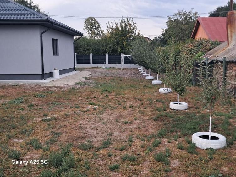 Casă cu 3 camere în Milcovățu