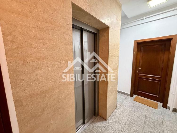 Apartament cu 4 camere decomandat, mobilat în Hipodrom 2