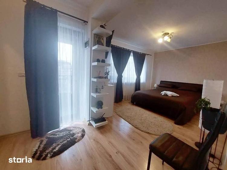 Casă cu 5 camere cu Teren 226 Mp în Fundeni